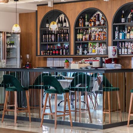 סטרוגה Dishli Hotel & Spa מראה חיצוני תמונה