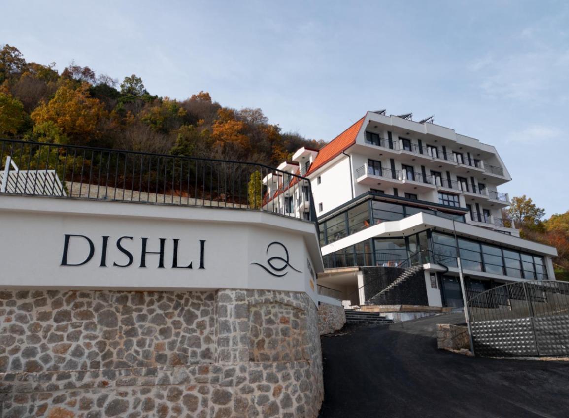 סטרוגה Dishli Hotel & Spa מראה חיצוני תמונה