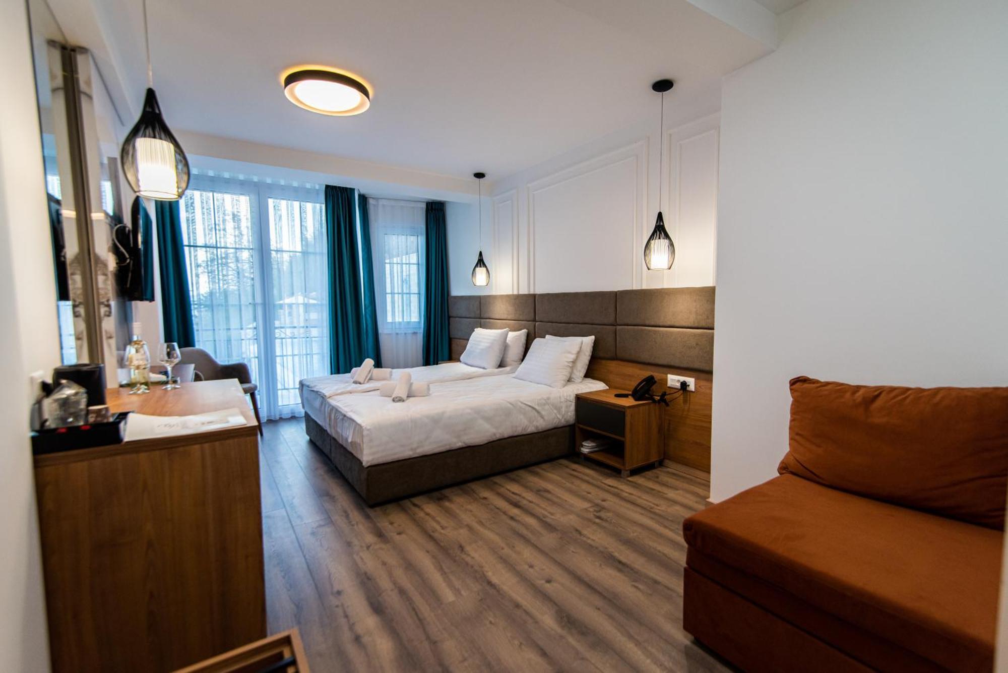 סטרוגה Dishli Hotel & Spa מראה חיצוני תמונה